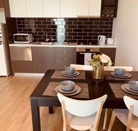 Cozy  Brand New Apt in the Heart of Western - Accommodation BNB