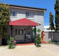 Crest Motor Inn - Accommodation BNB