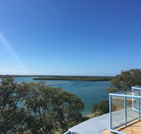 Crystal Waters Picnic Point - Accommodation BNB