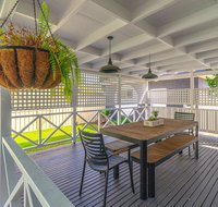 Curls and Buoys - Pet friendly - Stone throw to river - Accommodation BNB