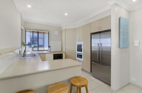 Currumbin Beachside Holiday Home - Accommodation BNB 3