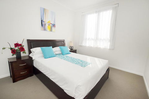 Curtis Central Apartments - Accommodation BNB 2