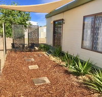 Cute Private Studio Flat with AIRCON - Accommodation BNB