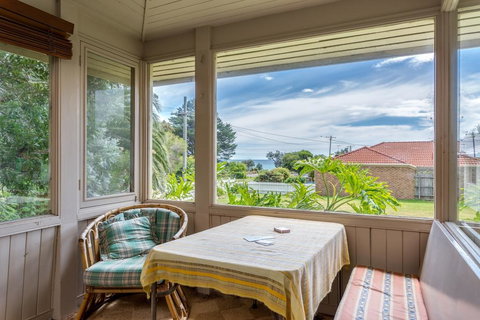 Dalmuir Homestead - Walk To Dromana Beach - Accommodation BNB 1
