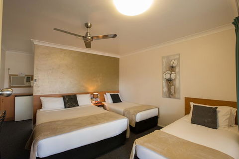 David Motor Inn - Accommodation BNB 2