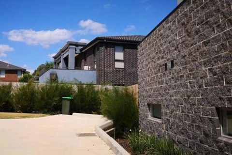 Delicate And Peaceful Bundoora Townhouse 11 - Accommodation BNB 0