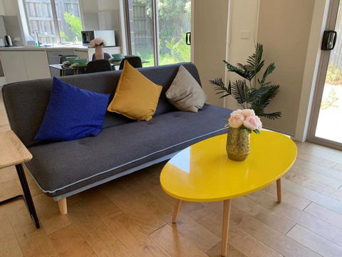 Delicate And Peaceful Bundoora Townhouse 7 - Accommodation BNB 0
