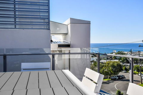Designer Beach Apartment - Saffire Mooloolaba - Accommodation BNB 1