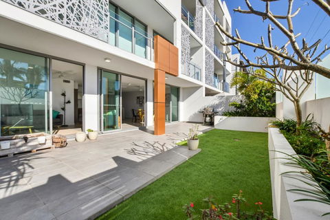 Designer Beach Apartment - Saffire Mooloolaba - Accommodation BNB 0