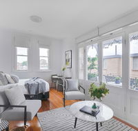 Designer styled studio in the heart of trendy Glebe - Accommodation BNB