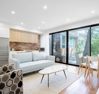 Designer Taste 2BR TownhouseHawthorn - Accommodation BNB