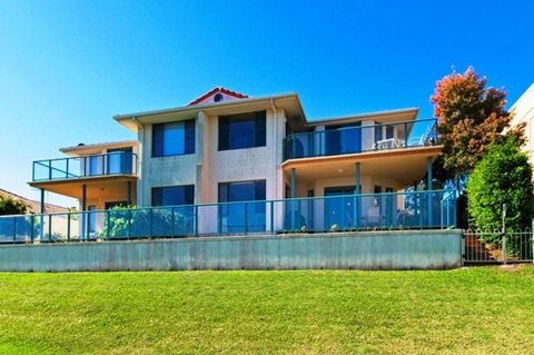 Dolphins 2 7 Commodore Crescent - Accommodation BNB 0