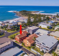 Doncaster - Yamba Main beach and sea pool - Accommodation BNB