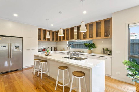 Dromana 300m Beach Shops And Cafes Table Tennis - Accommodation BNB 1