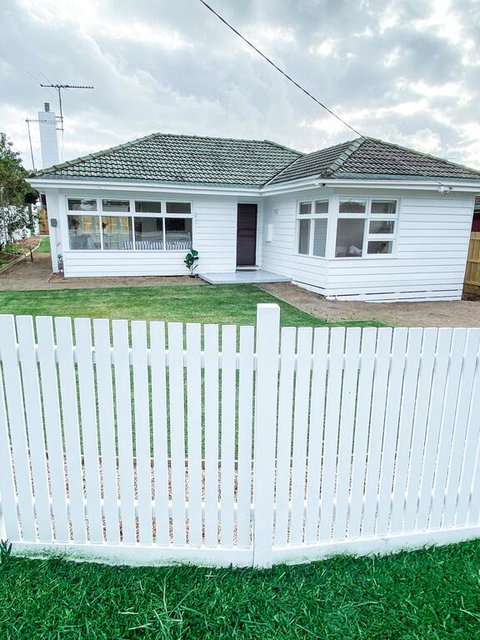 Dromana Beach House - Accommodation BNB 3