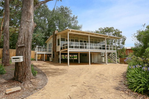 DROMANA BEACH SHACK... - Accommodation BNB 1
