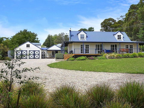 Duncraig House - Open Fireplace, Spa, Pet Friendly - Accommodation BNB 0