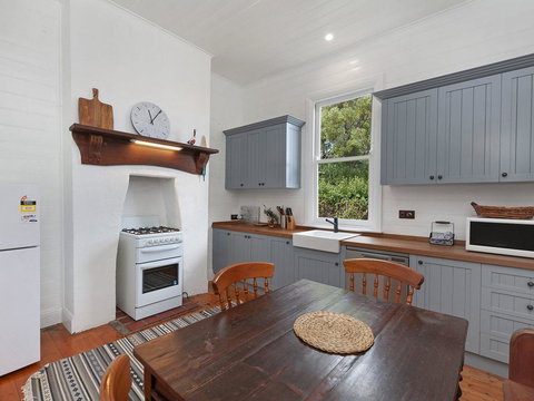 EAMONT ON SACKVILLE - Accommodation BNB 2