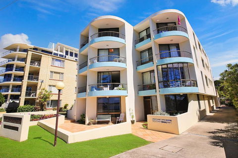 Eastbourne U4, 80 Esplanade, Golden Beach - Accommodation BNB 0
