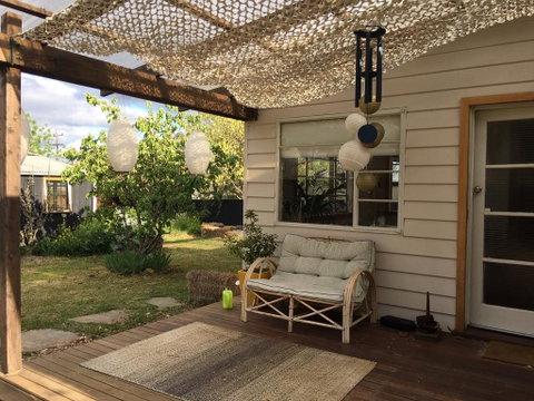 Eco-renovated Light-filled House On A Hill - Accommodation BNB 2