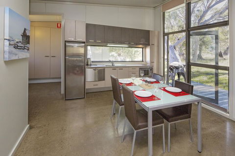 Ecocrackenback 16 - Sustainable Chalet Close To The Slopes - Accommodation BNB 3