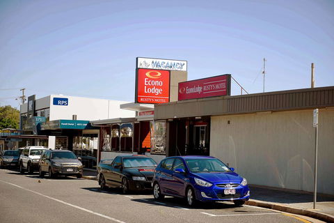 Econo Lodge Rusty's - Accommodation BNB 3