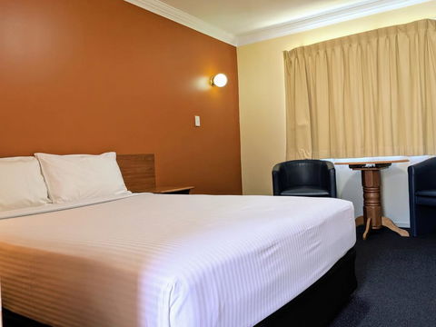 Econo Lodge Waterford - Accommodation BNB 3