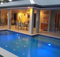 Eden Trinity Beach Lagoon Front House - Accommodation BNB