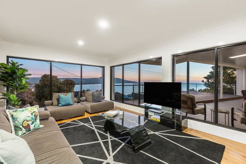 Ellerina Sea Vista Luxury Family Retreat With Sauna, Pool, Amazing Water Views, Walk To Beach - Accommodation BNB 3