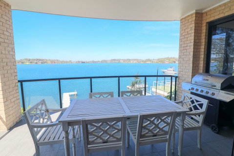 Elysium Lakehouse - Accommodation BNB 1
