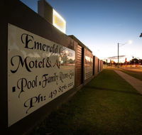 Emerald Gardens Motel  Apartments - Accommodation BNB