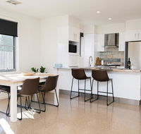 Endsleigh II - Cosy 2 Bedroom Villa Free Wifi Near CBD - Accommodation BNB