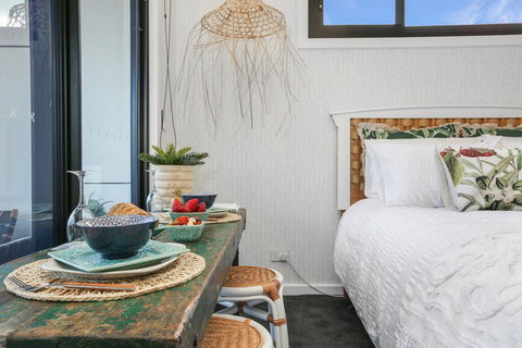 Eternity 141 - Room With Private Bathroom, Balcony Bed & Breakfast - Accommodation BNB 3