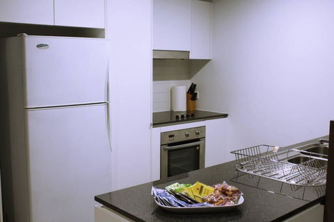 Executively Styled 2 Bed, 2 Bath, Perfect Location - Accommodation BNB 0