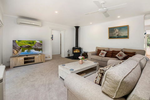 Family Fun Retreat With Spa - Accommodation BNB 1