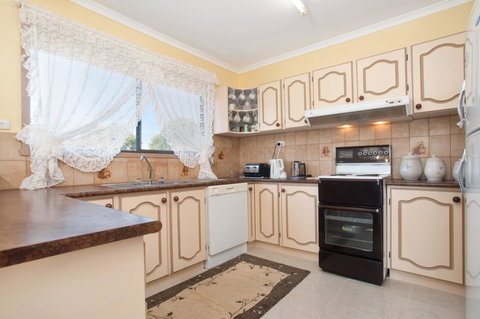 FAMILY GETAWAY - DROMANA - Accommodation BNB 2