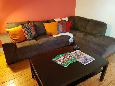 Family Getaway In Eildon - Pet Friendly - Accommodation BNB 3