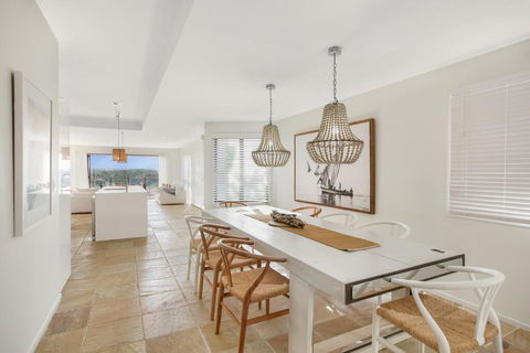 Family House With BBQ Deck, Water View And Parking - Accommodation BNB 3
