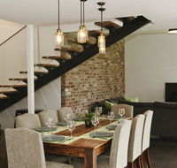 Farrant House - modern and contemporary - Accommodation BNB