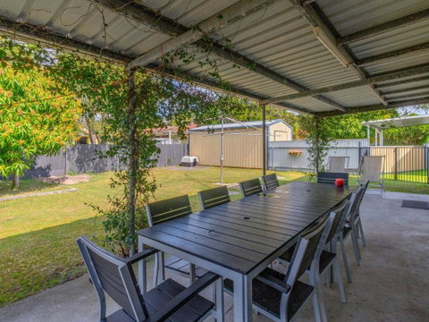 Finlay's Retreat - Pet Friendly House - Yamba - Accommodation BNB 1