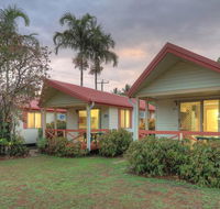 Flying Fish Point Tourist Park - Accommodation BNB