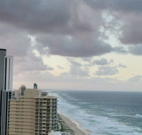 Focus Resort Oceanfront Apartments in Surfers with Ocean and Hinterland Views 25 steps to Beach - Accommodation BNB
