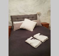 Fossickers Den Dugout Accommodation - Accommodation BNB