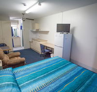 Fourth Ave Motor Inn - Accommodation BNB