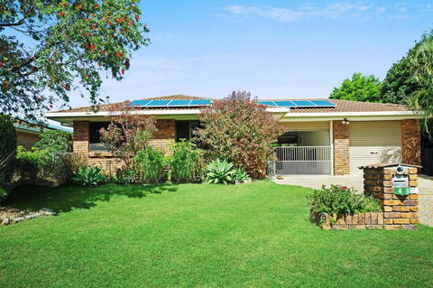 Freshly Revovated Dog Friendly House Walking Distance To Waterfront! - Accommodation BNB 0
