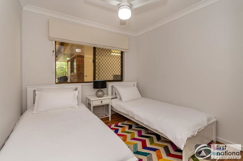 Freshly Revovated Dog Friendly House Walking Distance To Waterfront! - Accommodation BNB 3