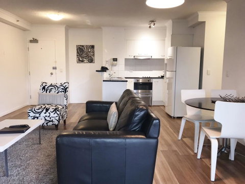 Frisco Apartments - Accommodation BNB 2