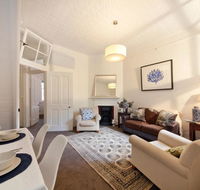 FUN TIMES in HUGE house 1 minute to SYDNEY HARBOUR - Accommodation BNB