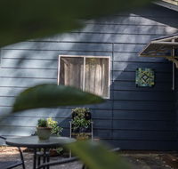 Funky Flat on Acreage - Accommodation BNB