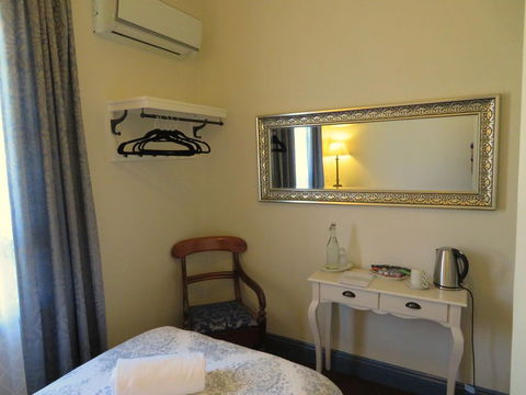 Glenella Guesthouse - Accommodation BNB 3